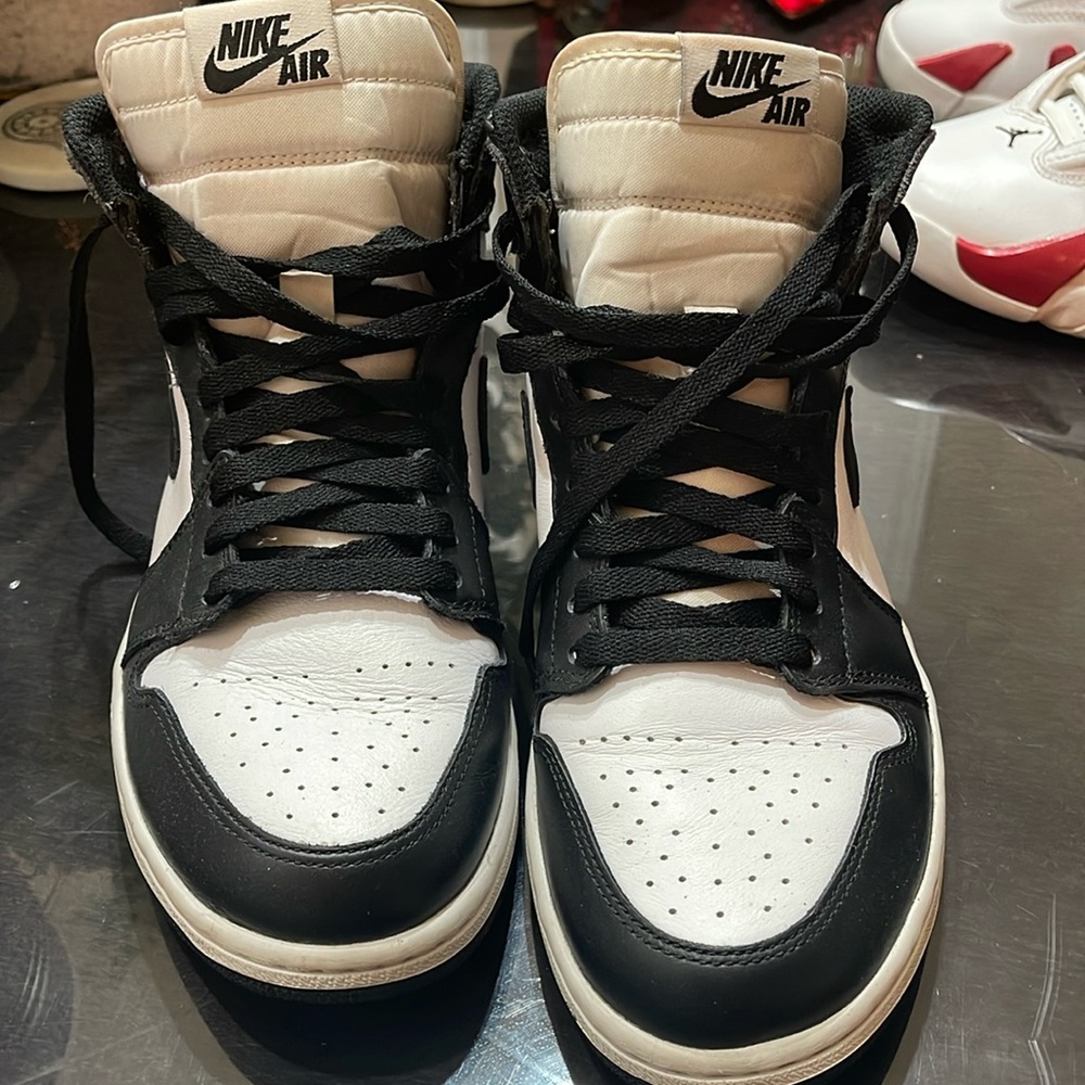 Black and white Jordan Retro 1s (2014)